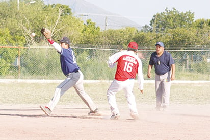 Rieleros reciben a los Texanos