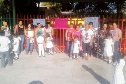 Cierran preescolar  madres de familia