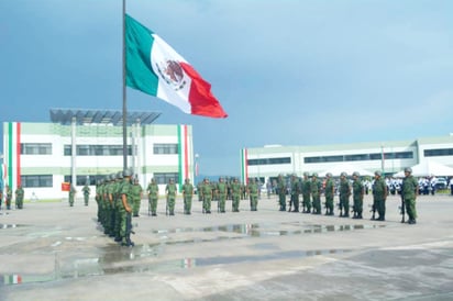 Rinden homenaje a los Niños Héroes