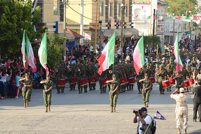 Desfilarán efectivos   del 105 Batallón