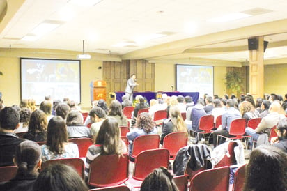 Presentan Coloquio “La Diabetes Como un Problema Integral de Salud”