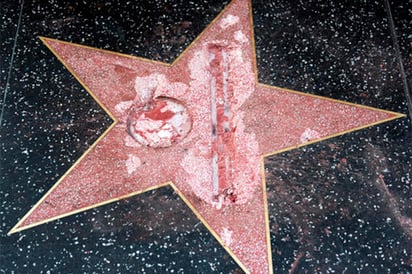 Arrestan a sospechoso  de vandalizar la  estrella de Trump