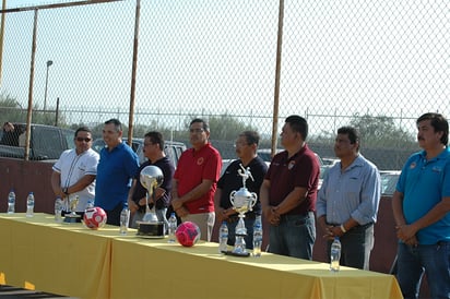 Inauguran Futbolito Trinity