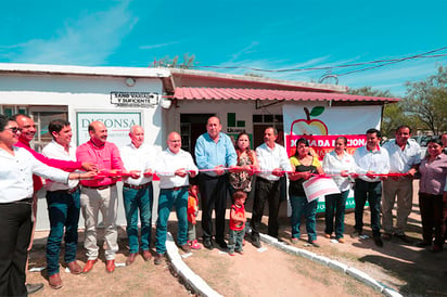 Inaugura Rubén Moreira punto de venta de Liconsa