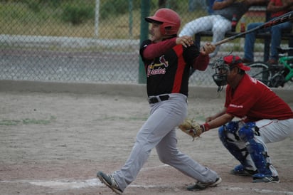 Cachorros y Titanes Dividieron