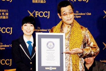 Éxito viral 'Pen-Pineapple-Apple-Pen' entra al Récord Guiness