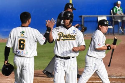 Pericos ganan en la LIM