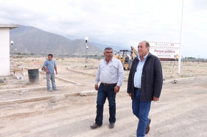 Supervisan obras en Cuatro Ciénegas