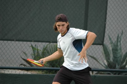 Adelante el Torneo de Tenis Ford