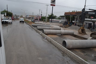 Detienen lluvias trabajos en Bulevar Juárez