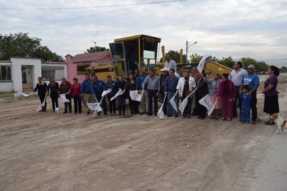 Arranca pavimentación de calle Ayuntamiento