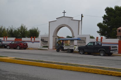 Roban en  el panteón