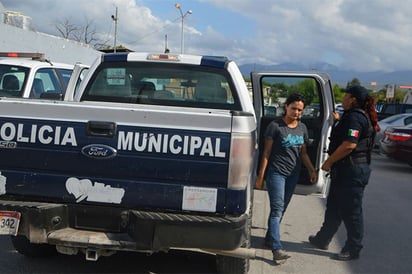 Mujer esquizofrénica Ataca a su padre