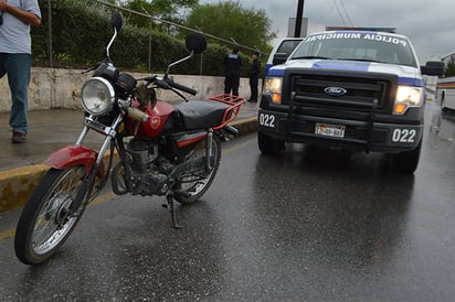 Derrapa en  motocicleta