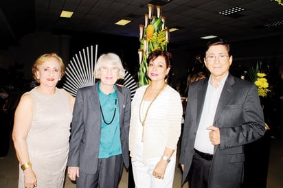 Exposición Estándar de Flores   'El Ángel Anunció'