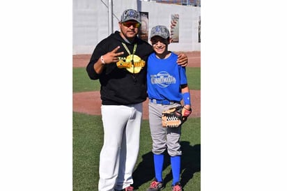 Viajan a torneo de béisbol en Laredo, Texas