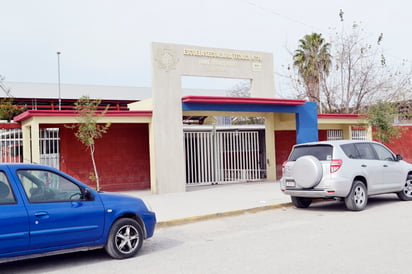 Acusan a chofer escolar de enviciar a estudiantes