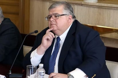 Descarta IP afecte salida de Carstens