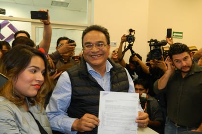 Notifica al IEC intensión de candidatura