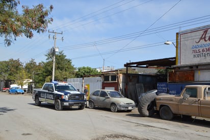 Hurtan tráiler con  toneladas de acero