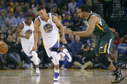 Warriors aplasta al Jazz de Utha