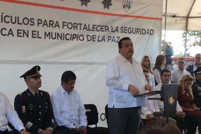 Gobernador de BCS se baja 20% salario