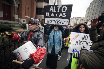 Protestan Inmigrantes  Contra Donald  Trump