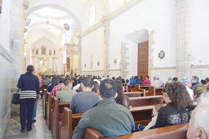 Exhorta Iglesia Católica a la comunicación familiar