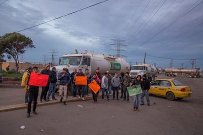 Prevén cerrar mil 800 gasolineras en el país