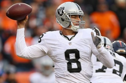 Raiders va con Cook de titular