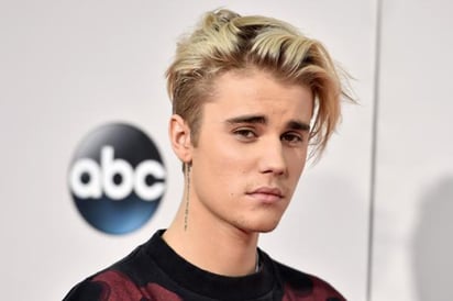 Justin Bieber cree que Selena Gomez usa a The Weeknd