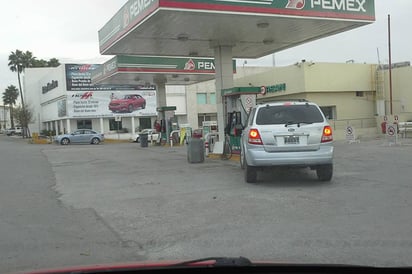 Reportan desabasto de gasolina