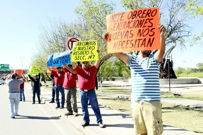 Protestan napistas contra Democrático