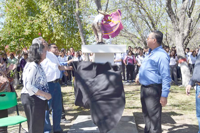 Reconoce CBTIS 36 al maestro Jesús Ubaldo