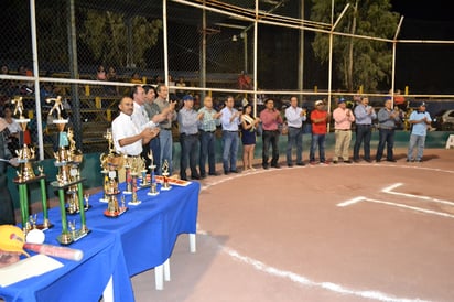 Inauguran Softbol Amimem