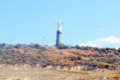 Instalan ‘Cristo del Consuelo’