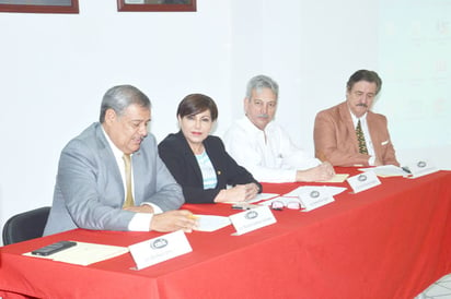 Presenta informe Ricardo Gutiérrez