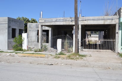 Roban vivienda en construcción