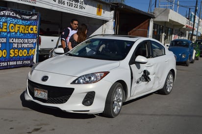 Chocan damas en el Par Vial