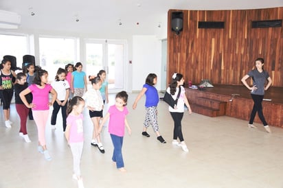 Inicia Museo Pape clases de danza jazz