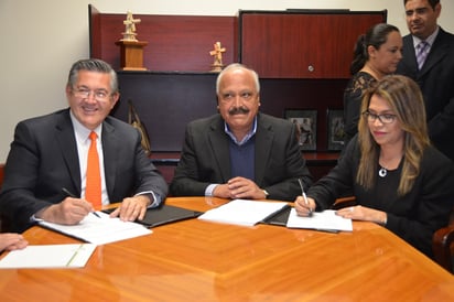 Firman contrato colectivo