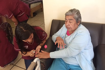 Apapachan a abuelitos alumnos de la Vizcaya