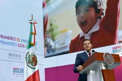 Convoca EPN a una revolución educativa