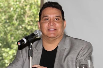 Familiares y amigos despiden a Tony Flores