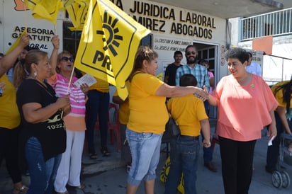 Arriba Mary Telma Guajardo a Frontera