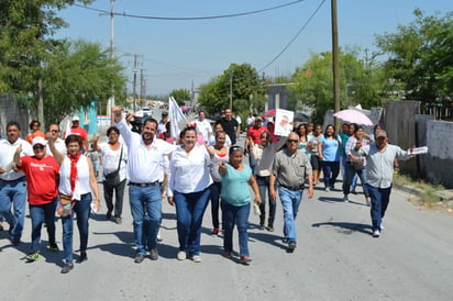 Propone Lupita Oyervides presupuesto para colonias