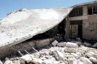 Bombardean ciudad que sufrió ataque químico