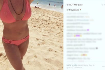 Britney Spears presume vacaciones en bikini