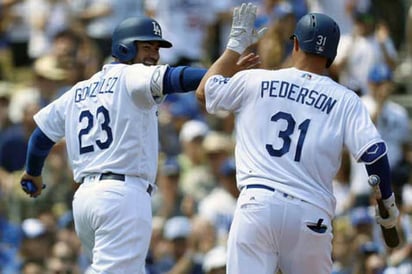 Explotan los Dodgers