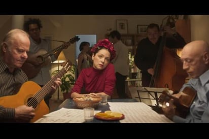 Natalia Lafourcade vuelve a homenajear a Agustín Lara